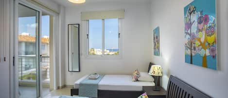 2 chambres, fer et planche à repasser, Wi-Fi gratuit, draps fournis