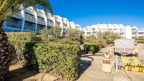 Exterior - Beautiful apartment for 4 people with WIFI, TV and terrace (Le Grau-du-roi)