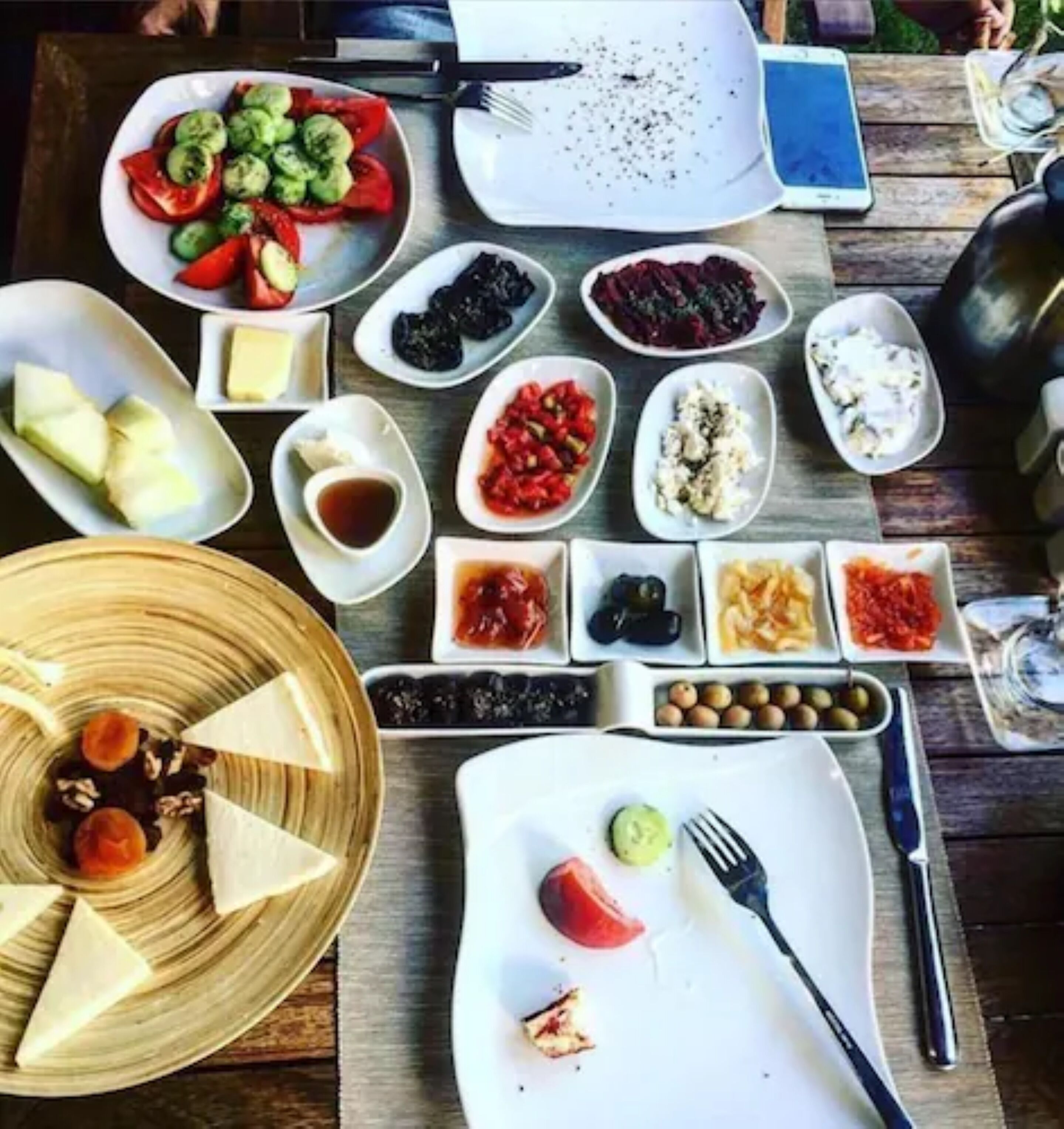 free daily full breakfast