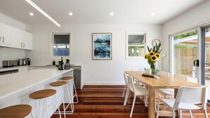 Kühlschrank, Mikrowelle, Geschirrspüler