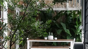 Interior - Aaloka Bay - heritage charm w. pool & spa (Byron Bay)