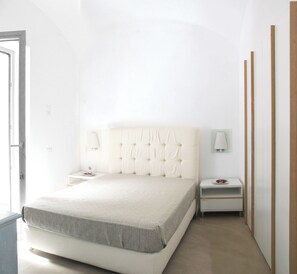 2 bedrooms, iron/ironing board, travel cot, free WiFi