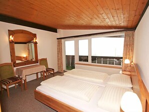 2 Schlafzimmer, Schreibtisch, Internetzugang