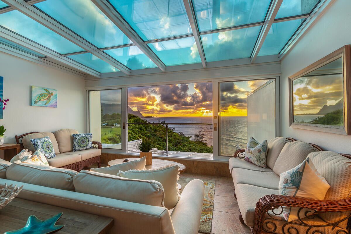 Smart TV, DVD player, books, stereo