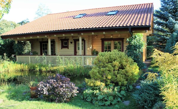 Exterior - Cosy cabin with a sauna, on the edge of a forest (Drübeck)