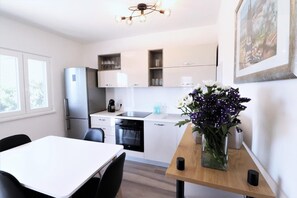 Fridge, microwave, oven, dishwasher