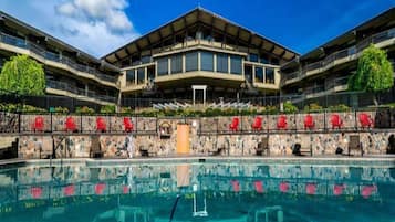 Indoor pool, outdoor pool