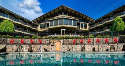 HUGE CONDO- Epic Shanty Creek Location, Private Sauna, Pool Table, Foosball