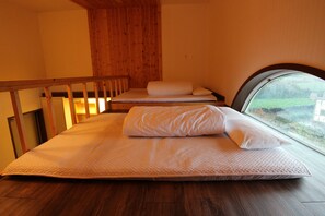 Family Room, 1 Bedroom, Non Smoking, Ocean View | Premium bedding, laptop workspace, blackout drapes, soundproofing - Kims Cabin Guesthouse (Seogwipo)