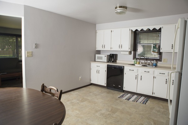 Frigorífic, microones, forn i placa de cuina