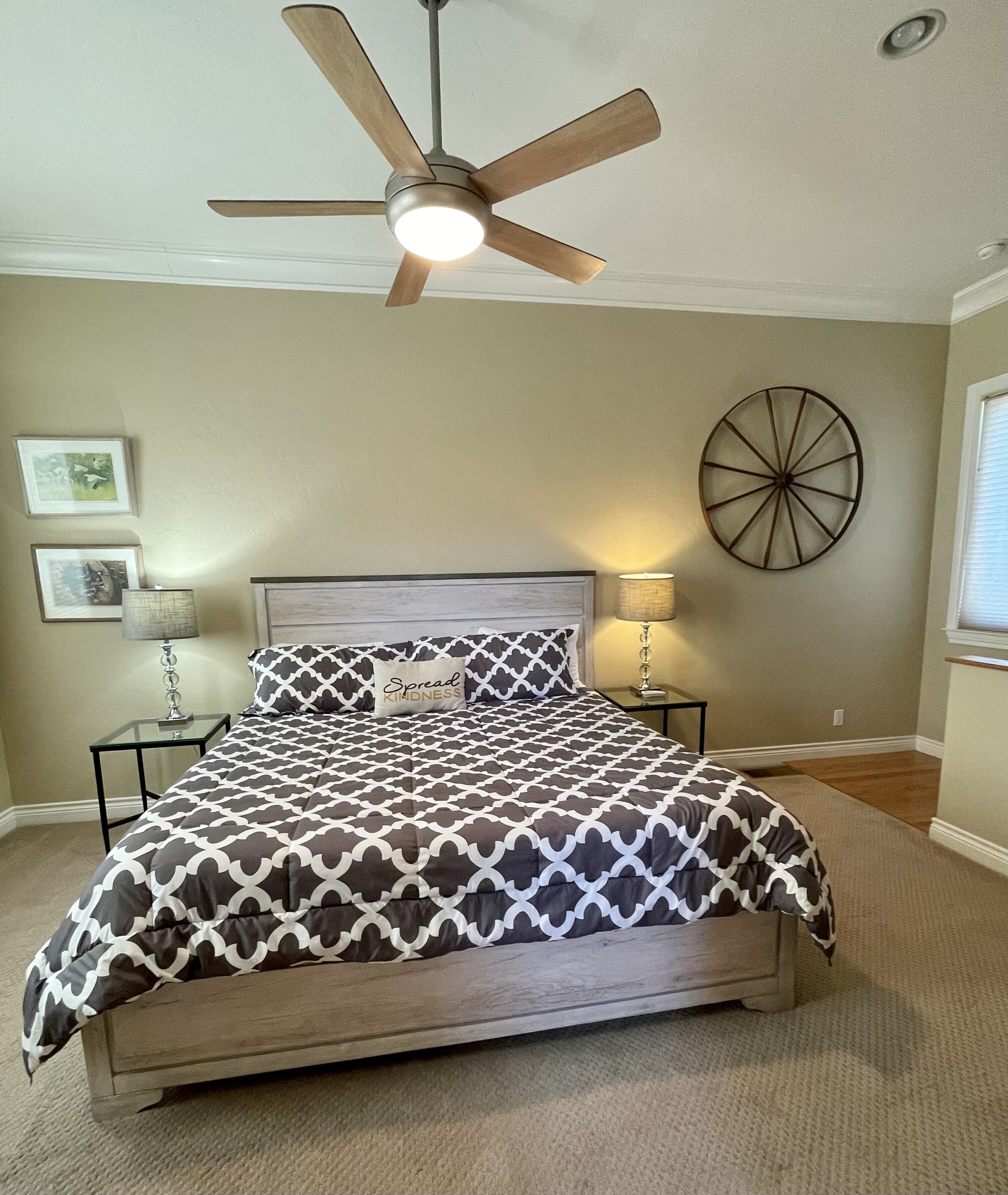 Tempur-pedic style mattress on king bed is so very comfortable.