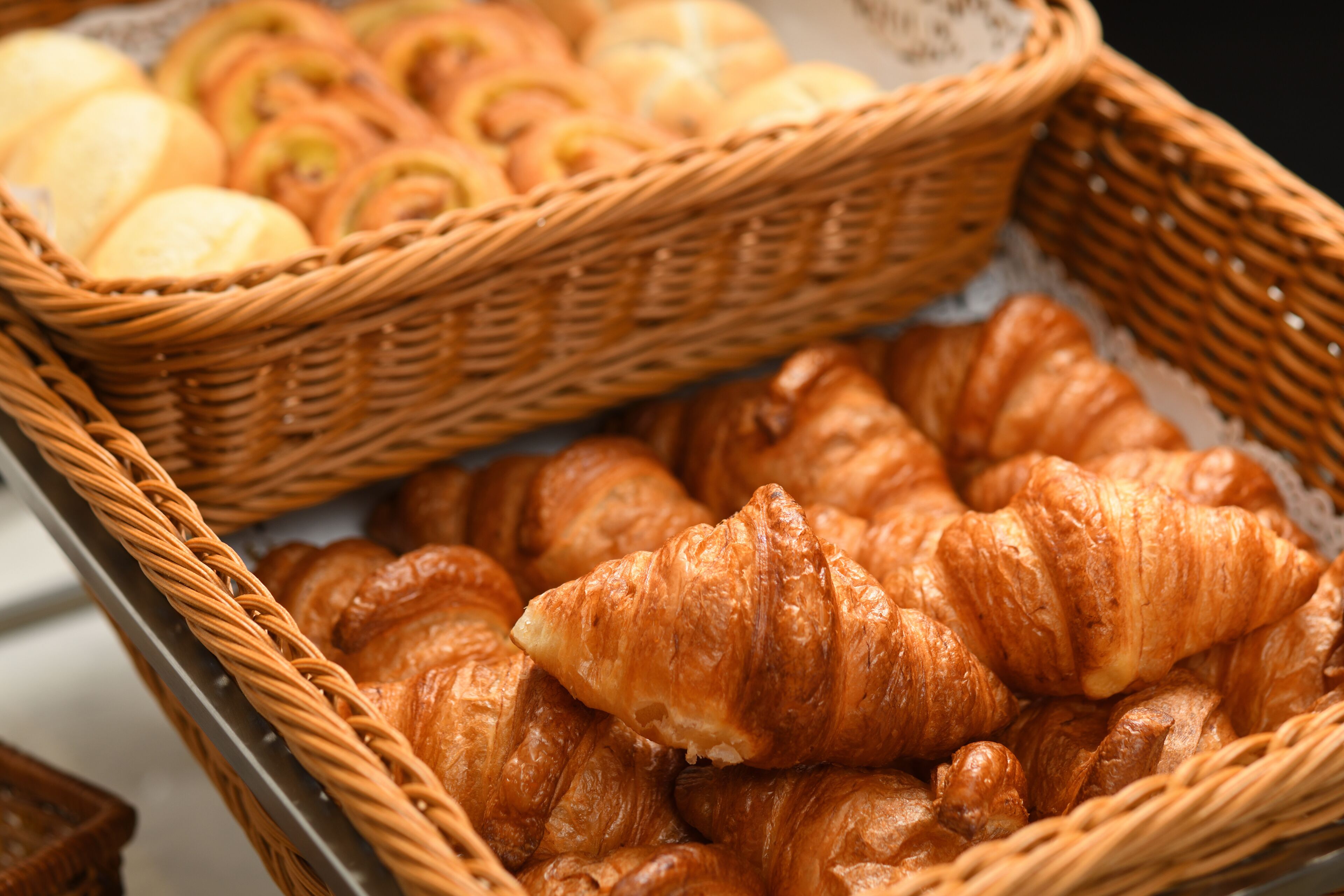 daily buffet breakfast (jpy 1430 per person)