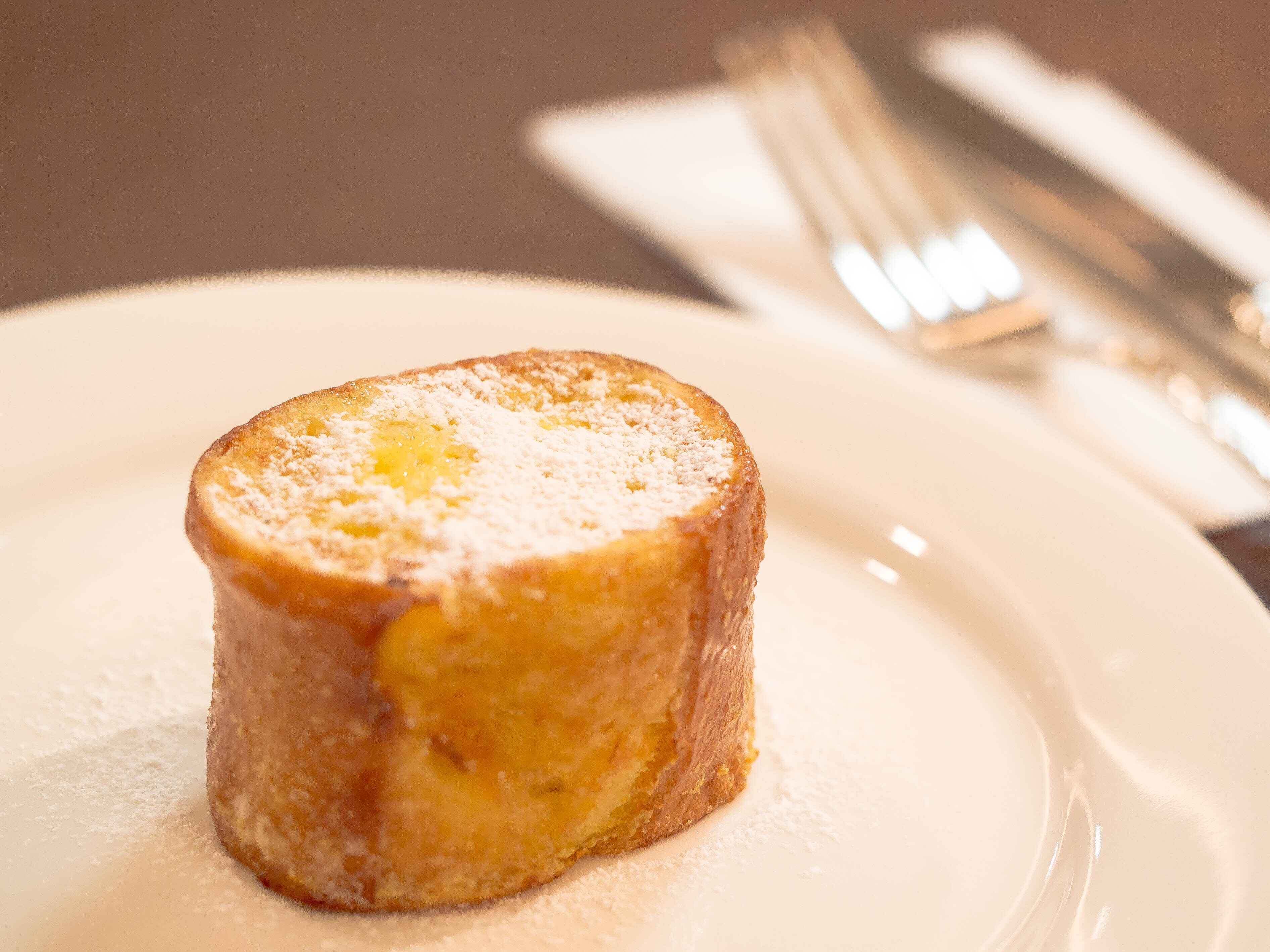 daily buffet breakfast (jpy 1430 per person)