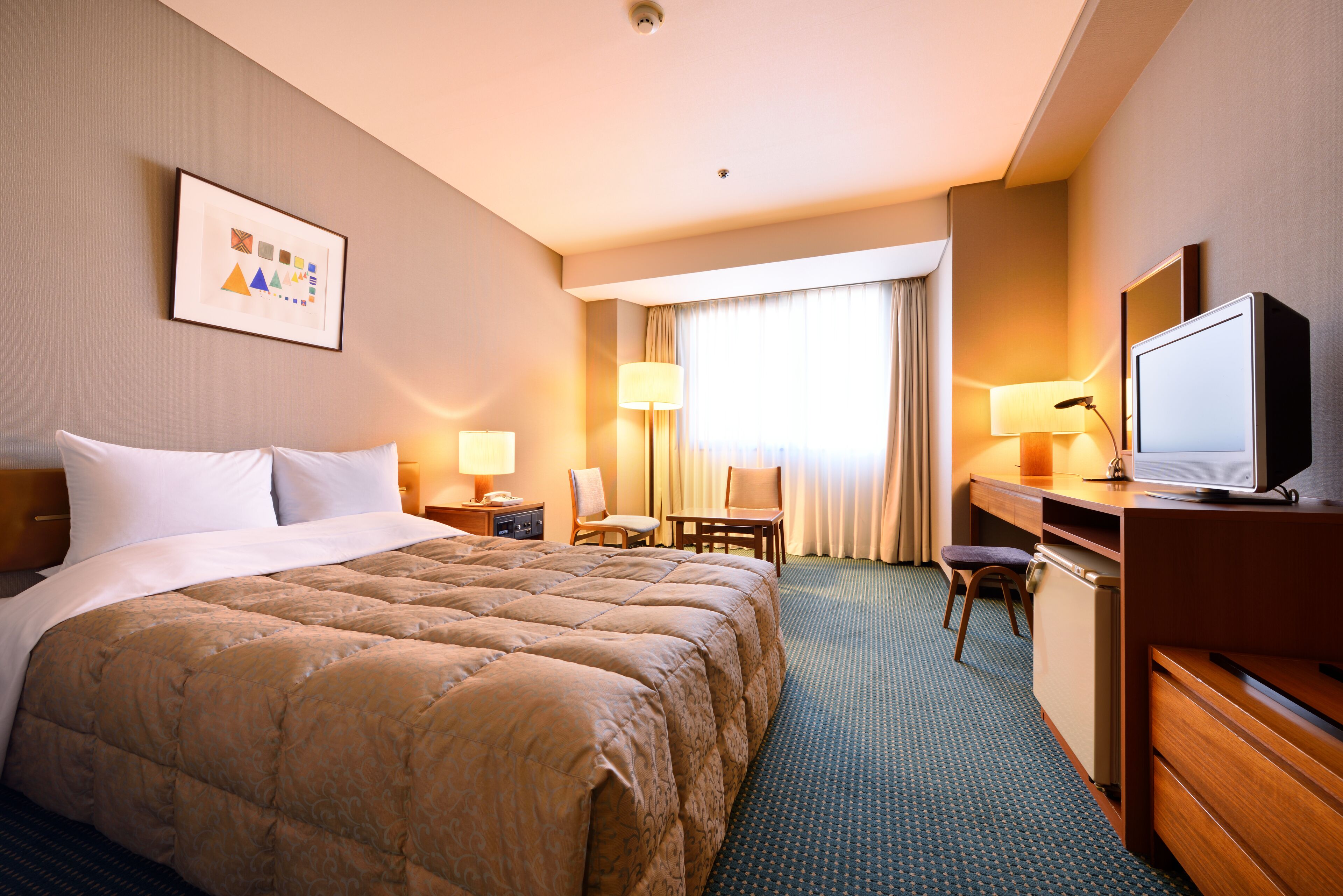 standard double room, non smoking | in-room safe, desk, free wifi, bed sheets