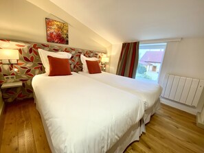 Casa, baño en la habitación