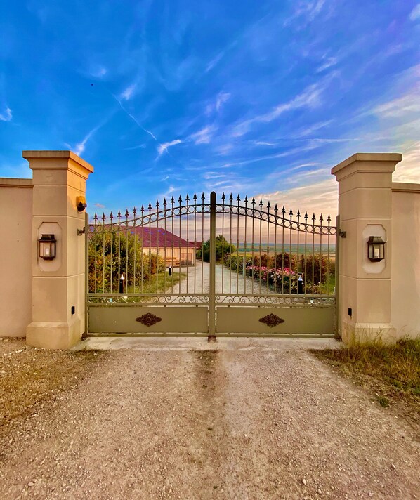 Miscellaneous - La Villa Mellifera (Cernay-lès-Reims)