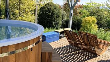Outdoor spabad