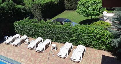 Large apartment Hannabella with swimming pool