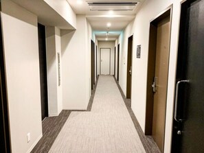 Hallway - HOTEL LiVEMAX Hiroshima Heiwa Koen-Mae (Hiroshima)