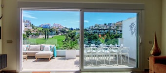 1166 Modern Luxury Villa with Panoramic Golf Views