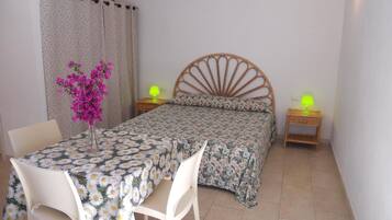 1 bedroom, iron/ironing board, WiFi