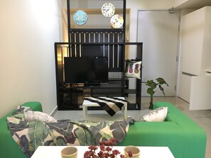 Living area - Suria Jelutong Cozy Studio by BeeStay (Shah Alam)