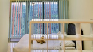 Studio (A-11-06) | Iron/ironing board, free WiFi, bed sheets - Suria Jelutong Cozy Studio by BeeStay (Shah Alam)
