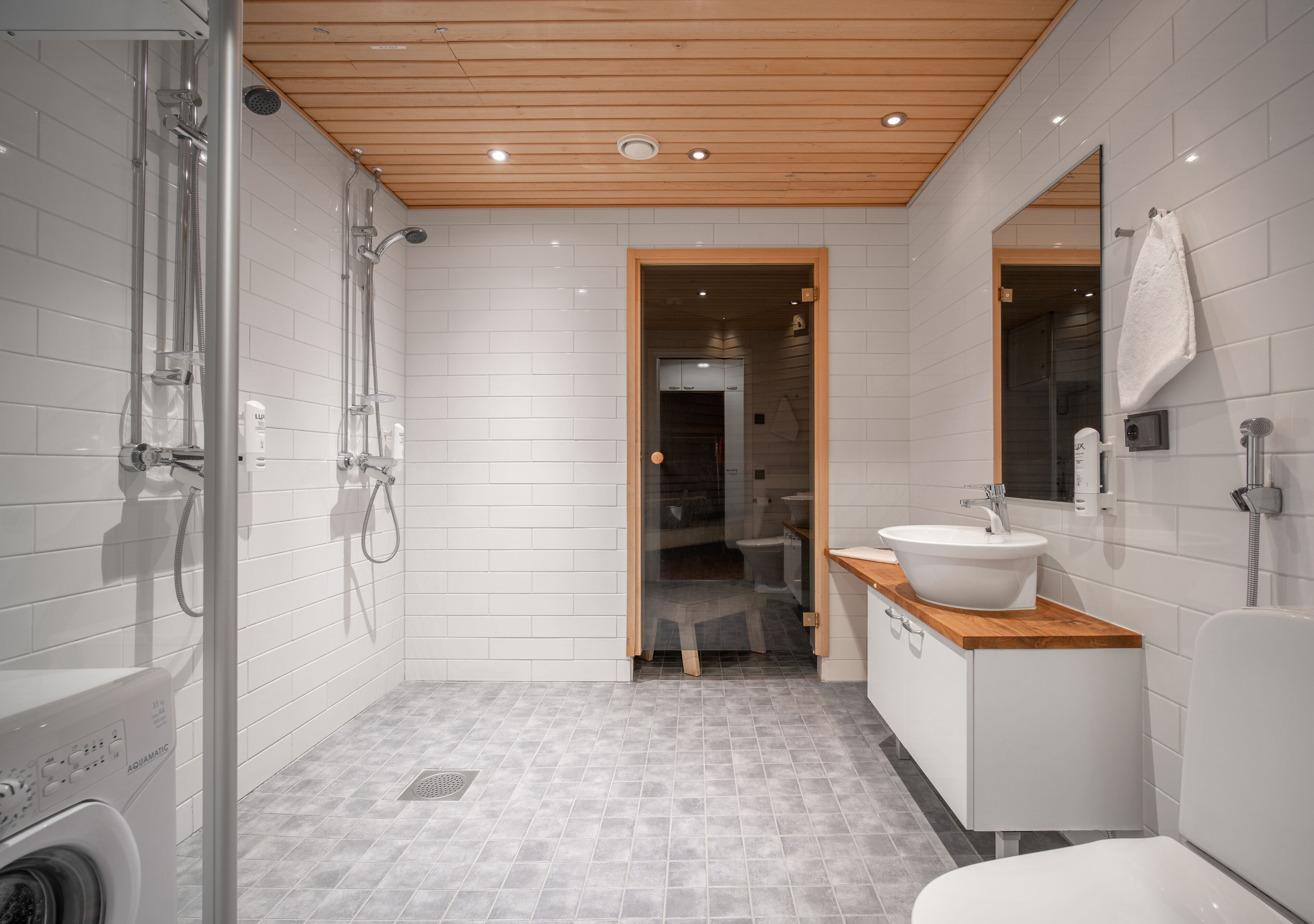 RukaVillage 77, Sauna | Bathroom | Hair dryer, bidet, heated floors, towels