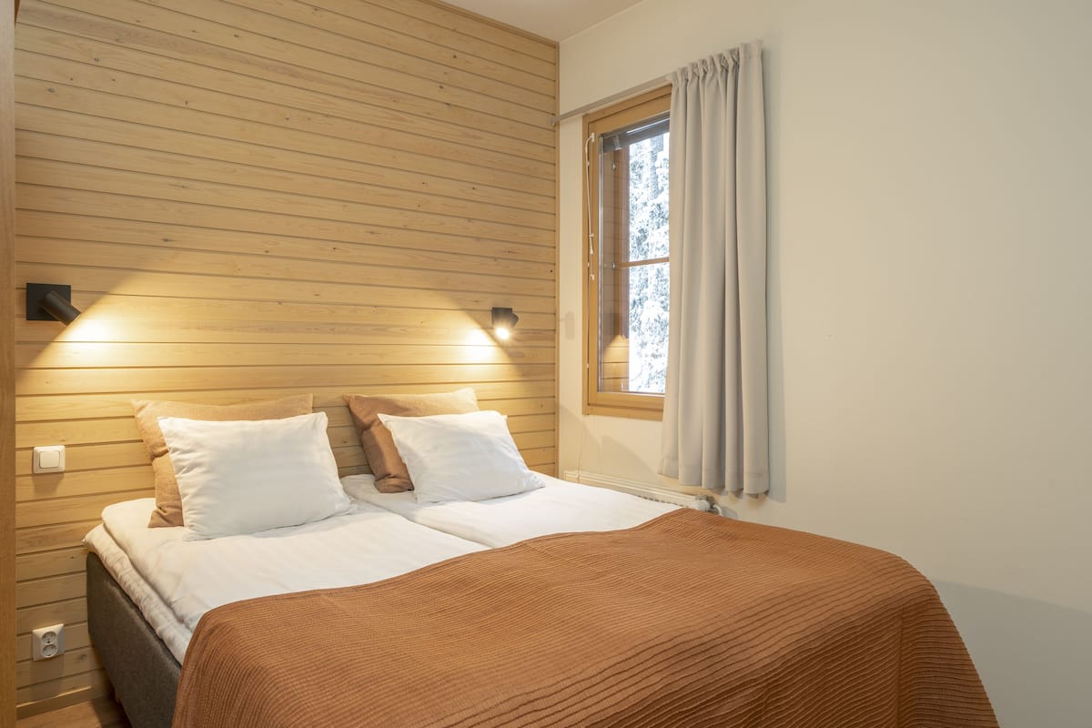AurinkoRinne 55, Sauna | Cortinas blackout, ferros/tábuas de passar roupa, Wi-Fi de cortesia