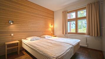 Individually furnished, desk, blackout drapes, iron/ironing board