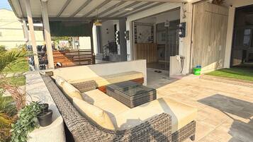 Mặt tiền nơi lưu trú