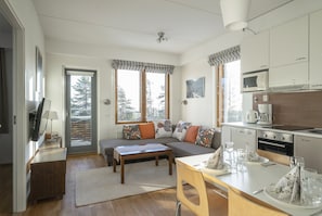 PyhäSuites 43, Sauna | Eigene Küche | Kühlschrank, Mikrowelle, Herdplatte, Geschirrspüler