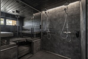 PyhäLinna 130, Sauna | Bathroom