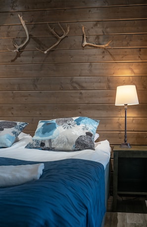 PyhäLinna 33 Studio, Sauna | 4 bedrooms, individually decorated, individually furnished