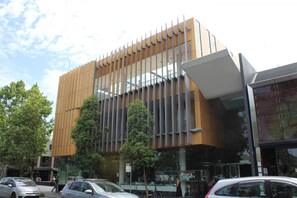 Exterior - ★ Funky Surry Hills Warehouse by ★ Sydney Dreams ★ (Darlinghurst)