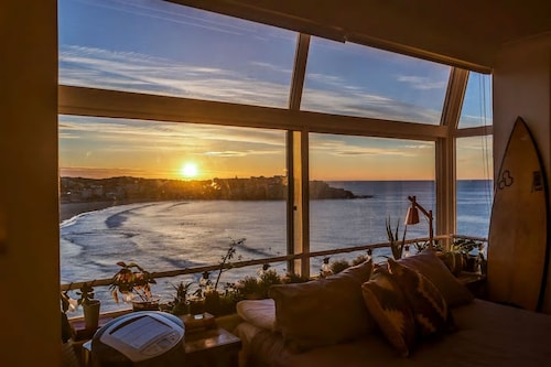 OMG Beach View Penthouse by Sydney Dreams