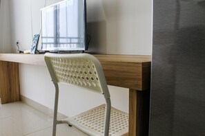 Room | In-room dining