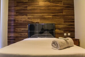 Chambre | 3 chambres, literie fournie