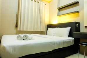 2 bedrooms, free WiFi, bed sheets - Pleasant 2BR Apartment at Green Pramuka near Mall (Jakarta)