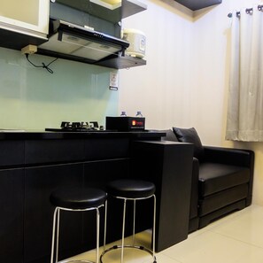 Private kitchenette - Pleasant 2BR Apartment at Green Pramuka near Mall (Jakarta)