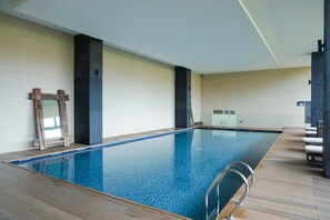 Hồ bơi ngoài trời 