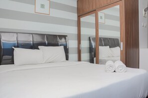 Free WiFi, bed sheets - Relaxing Studio Pakubuwono Terrace Apartment (Jakarta)