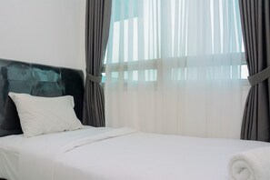 Room | 3 bedrooms, free WiFi, bed sheets - Modern 3BR Apartment at Springhill Terrace Residence (Jakarta)