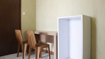 Room | In-room dining