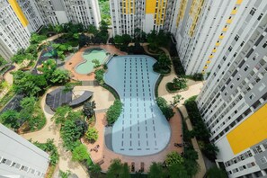 Exterior - Pool View 2BR Apartment @ Springlake Summarecon (Bekasi)