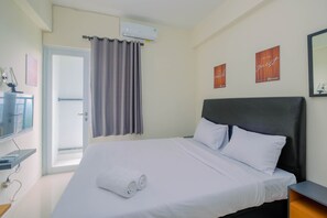 Room | Free WiFi, bed sheets - Studio Apartment Bogorienze Resort near The Jungle Water Adventure (Bogor)