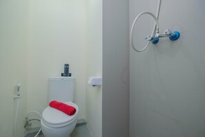 Room | Bathroom | Shower, towels