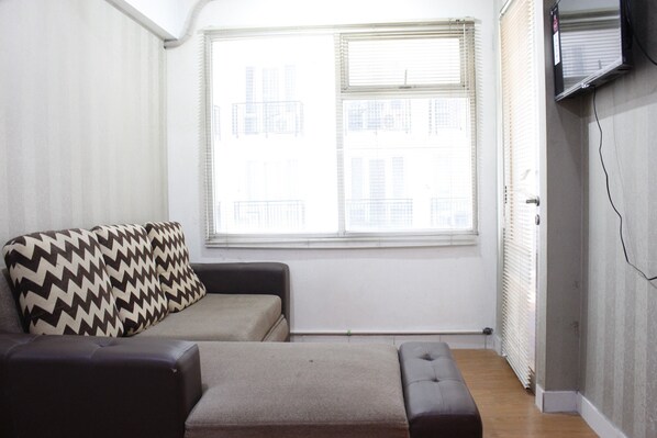 Room | Living room | TV