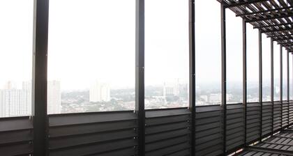 Comfy & Artsy Studio at Beverly Dago Apartment