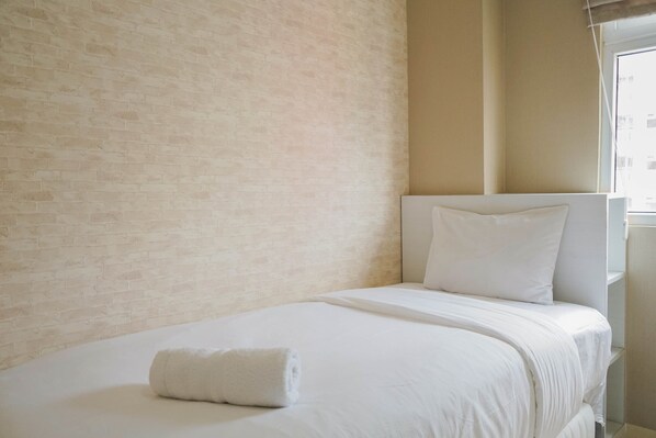 Room | 2 bedrooms, free WiFi, bed sheets